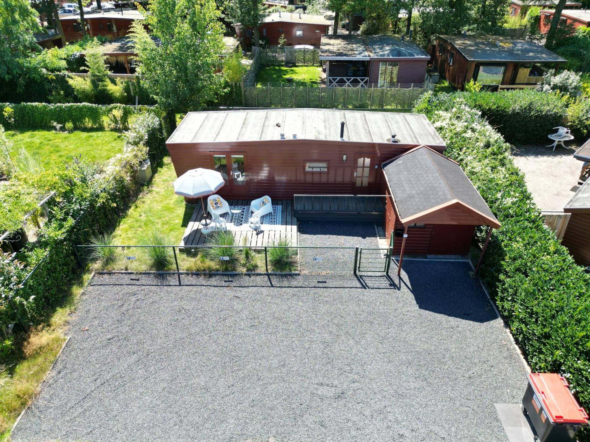 Gezellig Chalet Met 2 Slaapkamers En Zicht Op Het Water Erm Ngoại thất bức ảnh